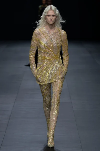 Look 75